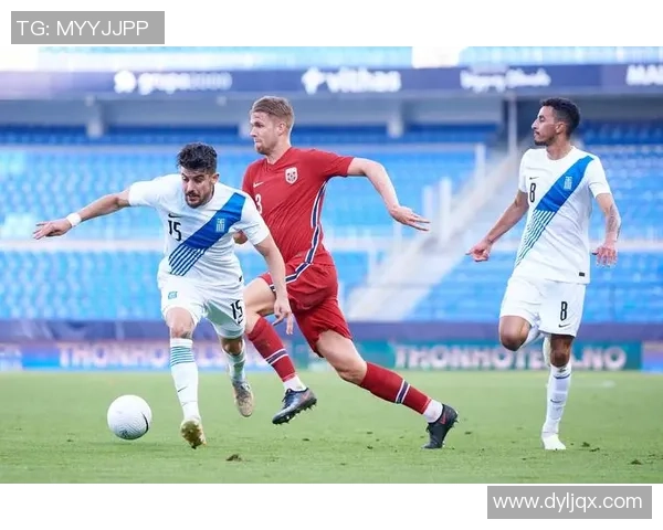 乌克兰足球明星今晚激战赛场展现激情与实力