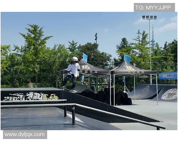 南京极限运动队的成长之路滑板精英赛特别报道展现青春与梦想的碰撞